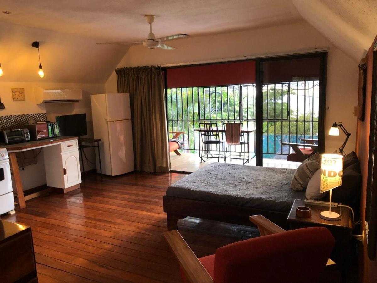 מנואל אנטוניו Cockatoo Studio Apartments מראה חיצוני תמונה