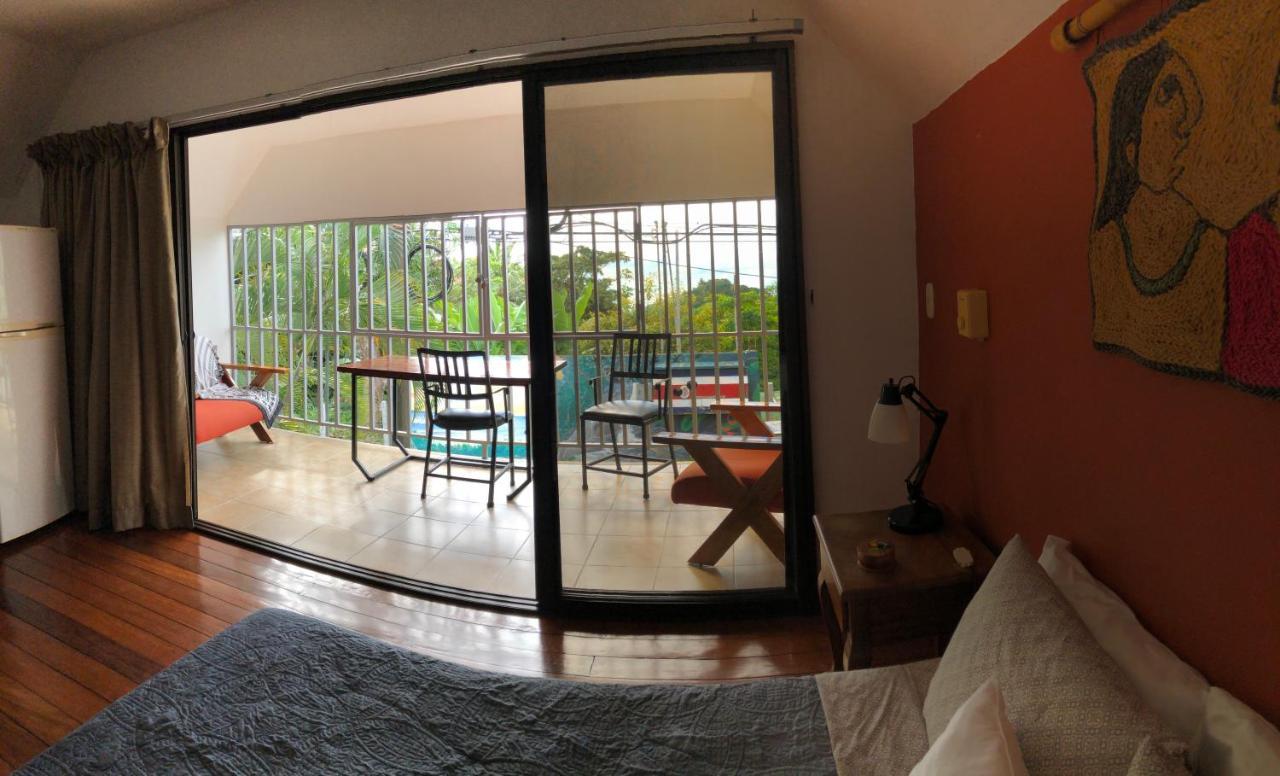 מנואל אנטוניו Cockatoo Studio Apartments מראה חיצוני תמונה